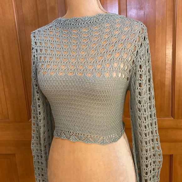 Nwt, Lavishly Paris Women’s Green Knitted Crop Top Sweater - Picture 2 of 16